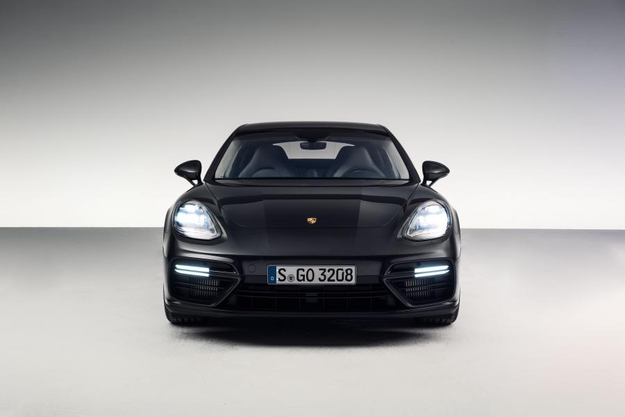  Porsche Panamera Turbo 2016 года  (фото 35 из 53)